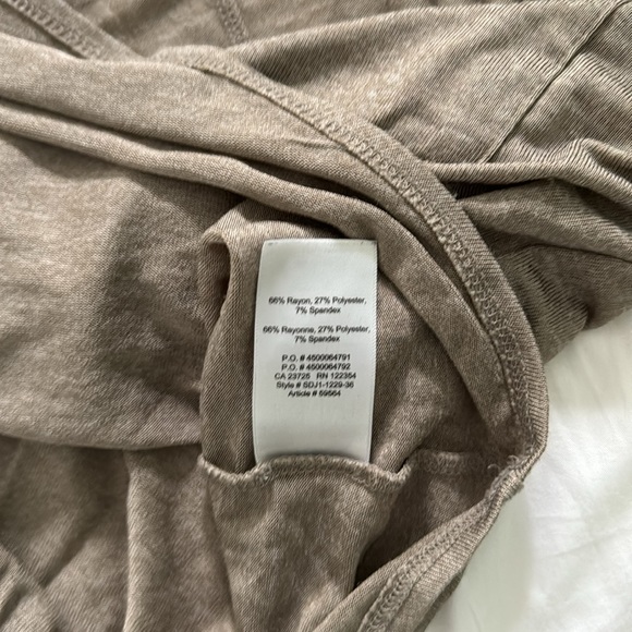 Babaton Tee - Picture 4 of 4